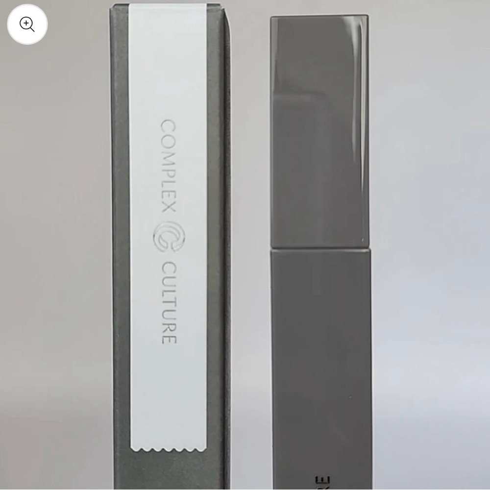 2/$25 COMPLEX CULTURE EXECUTIVE LEVEL 5 in 1 LENGTHENING BLACK MASCARA! - Picture 4 of 16